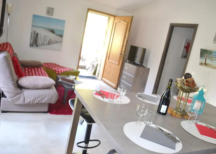 בית נופש Les Bergeries De Petralonga סוטה