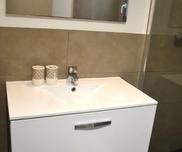 בית נופש Les Bergeries De Petralonga סוטה